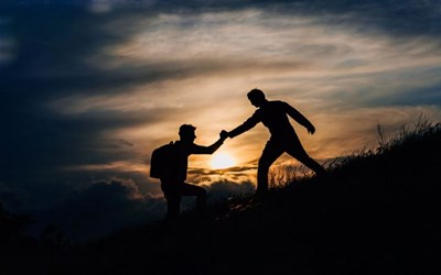 Anh, em hoà thuận là nhà có phúc